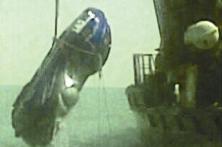 «جتسكي» المواطن عبدالله الصالح بعد العثور عليه في عرض البحر