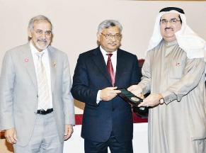 ... ومدير إدارة الكوارث في الهلال الأحمر يوسف المعراج