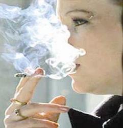 التدخين مصدر رئيسي للشوارد الحرة