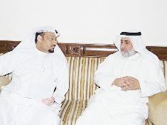 المنيفي متحدثا للزميل ناصر الفرحان