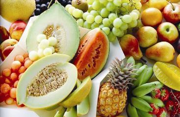 تناول الخضراوات والفاكهة في ايام الصيف الحارة الرطبة