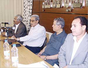 u062cu0627u0646u0628 u0645u0646 u0627u0644u0627u062du062au0641u0627u0644u064au0629