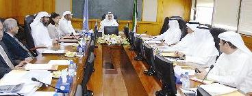 أحمد المليفي مترئساً الاجتماع