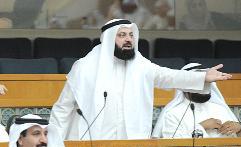 الطبطبائي مدافعاً عن السعودية والبحرين