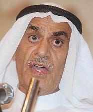 أحمد السعدون متحدثاً في الندوة