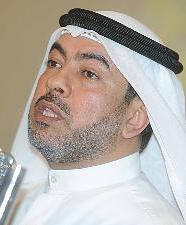 علي الدقباسي مرحبا بحل مجلس الامة 	(تصوير زكريا عطية)