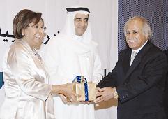 المليفي والبدر يكرمان الوزيرة السابقة