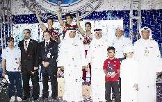 الأوائل على منصة التتويج