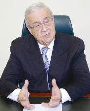 سيمون فاخوري متحدثاً لـ «الراي»	(تصوير طارق عز الدين)