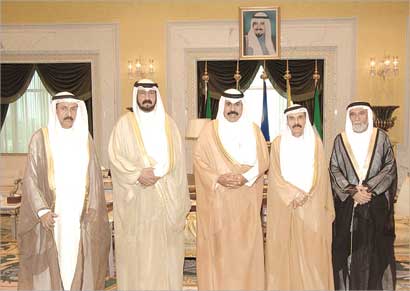 سمو نائب الامير متوسطا العفاسي والمرشد والشراح وبوهندي