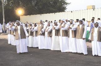 رقصة العرضة ابتهاجاً