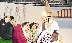 u0635u0648u0631 u0645u0646 u00abu0642u0631u0642u064au0639u0627u0646u00bb u0627u0644u0639u0627u0645 u0627u0644u0645u0627u0636u064ar