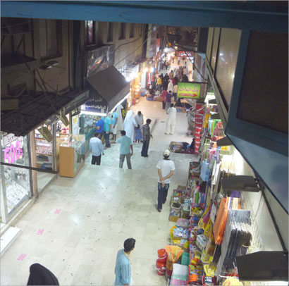 الممر التجاري وسط الجليب 