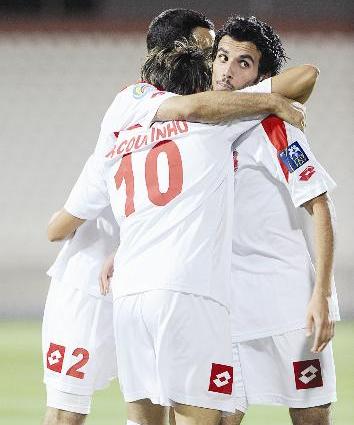 u0641u0631u062du0629 u0644u0627u0639u0628u064a u00abu0627u0644u0643u0648u064au062au00bb u0628u0627u0644u0641u0648u0632 t (u0627u0644u0623u0632u0631u0642 u062fu0648u062a u0643u0648u0645)