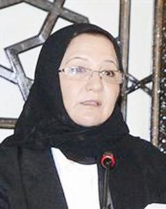 هدى بن عامر لدى ترؤسها البرلمان العربي