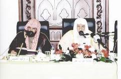 u0627u0644u0639u0644u0627u0645u0629 u0627u0644u0634u064au062e u0639u0628u062fu0627u0644u0644u0647 u0627u0644u0639u0642u064au0644 u0645u0639 u062au0644u0645u064au0630u0647 u0627u0644u062fu0643u062au0648u0631 u0648u0644u064au062f u0627u0644u0645u0646u064au0633