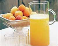 عدم الإكثار من تناول العصير