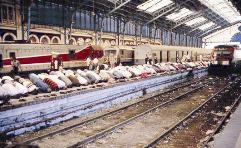 ... وفي محطة القطار