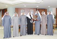 u0627u0644u062fu0648u064au0647u064au0633 u0645u0643u0631u0645u0627 u0645u0646 u0648u0641u062f u0627u0644u0646u0642u0627u0628u0629