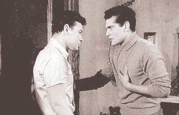 رمزي وعمر الشريف في فيلم «ايامنا الحلوة»