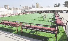 الخيمة والمقاعد