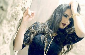 «عرض الأزياء هدفي الأول»	(تصوير أسعد عبدالله)