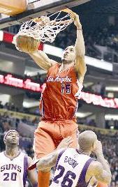 u0644u0627u0639u0628 u0643u0644u064au0628u0631u0632 u0647u0648u0644u0646u0632 u064au0633u062cu0644 u0641u064a u0633u0644u0629 u0641u064au0646u064au0643u0633 u0635u0646u0632t(u0623 u0628)