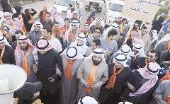 وليد الطبطبائي في مقدمة المسيرة 