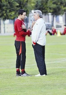 u062du0633u0646 u0634u062du0627u062au0629 u0645u0639 u0623u0628u0648u062au0631u064au0643u0629r