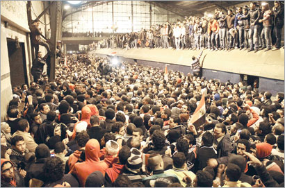 جمهور «الأهلي» في انتظار تحرك القطار في رحلة العودة من بورسعيد إلى القاهرة (خاص - «الراي»)