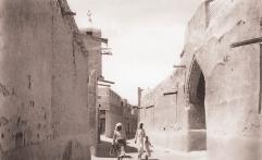 الطريق بين الفرجان