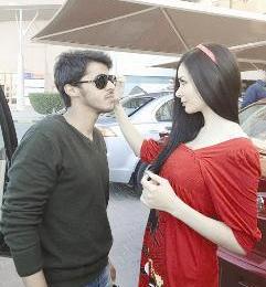 الطراروة والغندور في أحد المشاهد