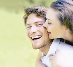 هل تخفت جذوة الحب الرومانسي بعد الزواج؟