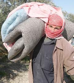 سوري في سهل البقاع