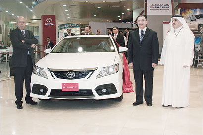 ...  وإلى جانب السيارة الجديدة