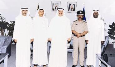 مع وزير الداخلية الشيخ احمد الحمود 