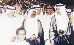 في زواج ابنه ايمن