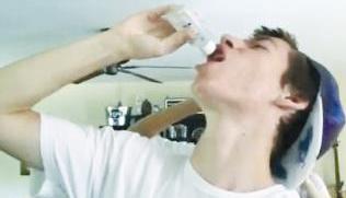 ... ولمراهق آخر