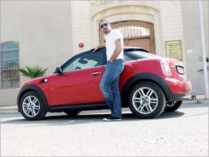 الزميل سهيل الحويك مع «ميني كوبيه»