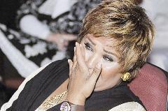 هيا الشعيبي تبكي