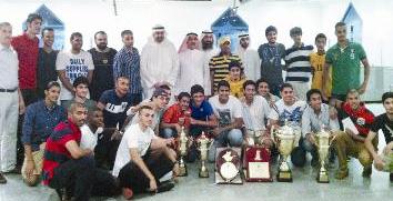 u0627u0644u0644u0627u0639u0628u0648u0646 u0627u0644u0645u0643u0631u0645u0648u0646 u0645u0639 u0627u0644u0625u062fu0627u0631u064au064au0646 u0641u064a u0644u0642u0637u0629 u062cu0645u0627u0639u064au0629r