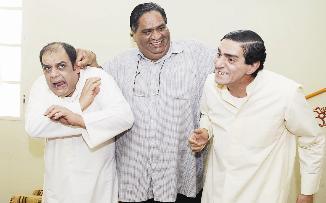 بو غازي ينفرد بعبدالناصر والغرير	(تصوير أسعد عبدالله)