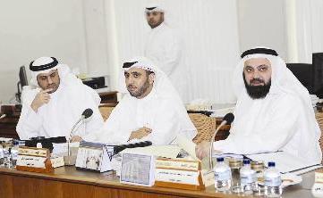 الطبطبائي والدلال واليحيى خلال اجتماع اللجنة التشريعية أمس 	(تصوير موسى عياش)