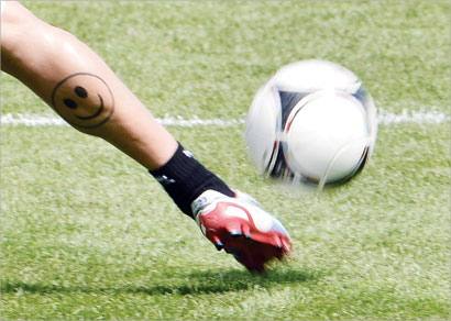 تانغو 12 كرة «يورو 2012»