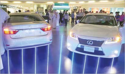 «ES350» و«ES250» من «لكزس» 