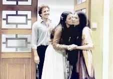 عائشة ابراهيم في مشهد من «أشياء ضرورية»