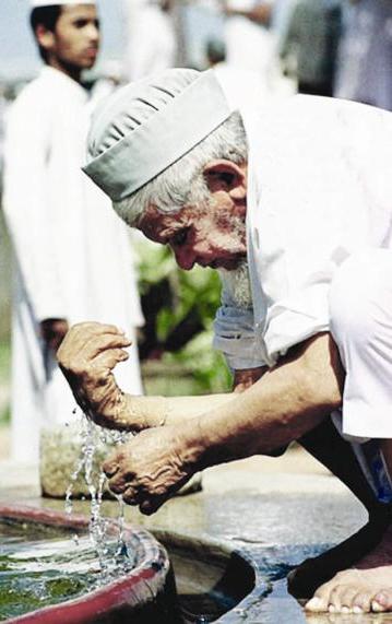 للماء قوة سحرية وهو افضل وسيلة للاسترخاء وازالة التوتر