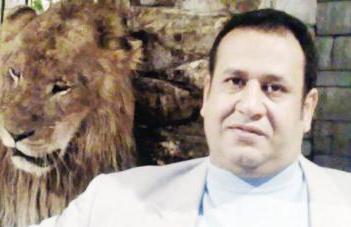 نخنوخ وخلفه أحد اسوده