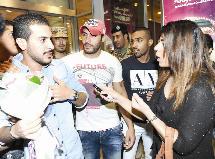 المرزوق يتحدث للزميلة سماح جمال