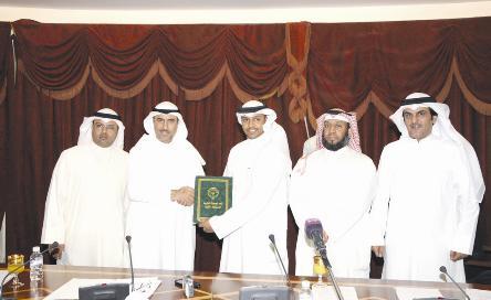 u0627u0644u063au0632u0627u0644u064a u0648u0627u0644u0633u0645u062du0627u0646 u064au062au0628u0627u062fu0644u0627u0646 u0648u062bu0627u0626u0642 u0627u0644u0628u0631u0648u062au0648u0643u0648u0644t(u062au0635u0648u064au062f u0633u0639u062f u0647u0646u062fu0627u0648u064a)